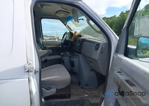 2013 Ford E-250 Commercial z USA, uszkodzony, nr VIN 1FTNS2EW1DDB05203